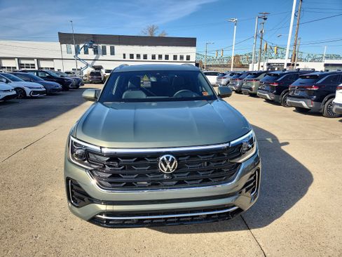 New 2026 Volkswagen Atlas Cross Sport SEL Premium R-Line image 10