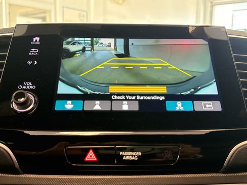 Used 2024 Honda Passport TrailSport image 16