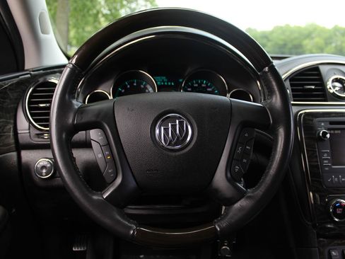 Used 2013 Buick Enclave Leather FWD image 16