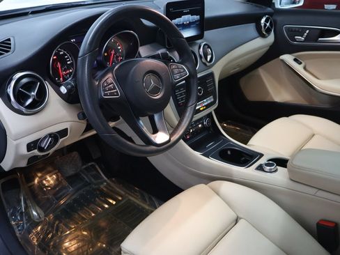 Used 2018 Mercedes-Benz GLA 250 image 17