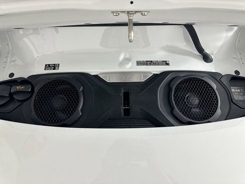 Used 2025 Porsche 911 Carrera T RWD image 12