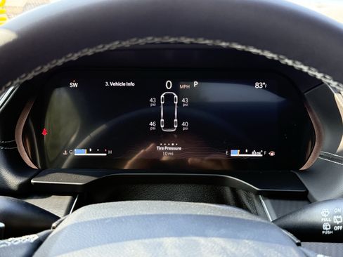 New 2025 Jeep Grand Cherokee L Laredo image 30