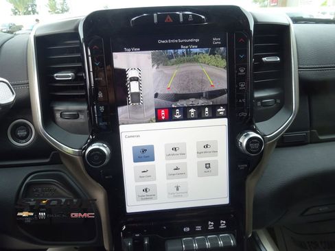 Used 2022 RAM 2500 Laramie AWD/4WD image 29