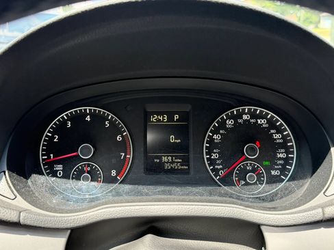 Used 2015 Volkswagen Passat 1.8T S FWD image 18