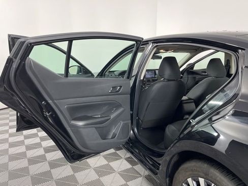 Used 2024 Nissan Altima 2.5 SV image 40