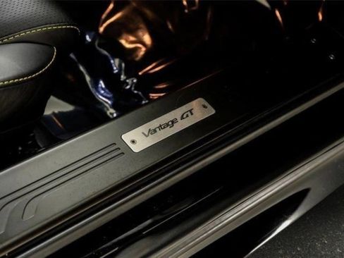 Used 2015 Aston Martin V8 Vantage GT RWD image 30