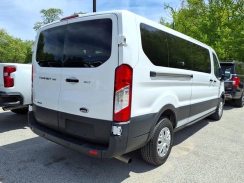 Used 2023 Ford Transit 350 XLT image 4