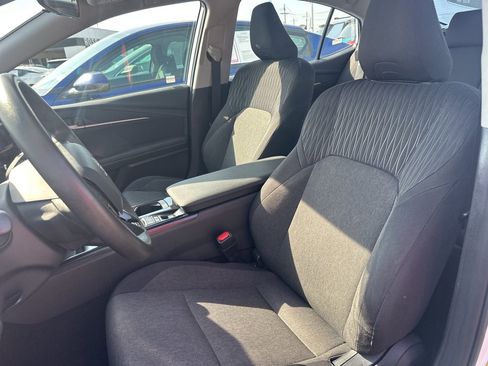 Used 2025 Toyota Camry LE FWD image 8