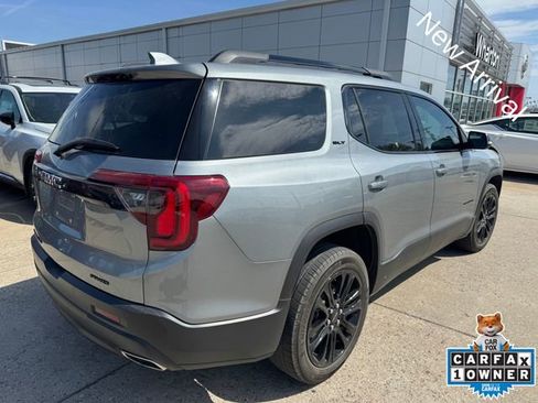 Used 2023 GMC Acadia SLT w/ Elevation Edition image 2