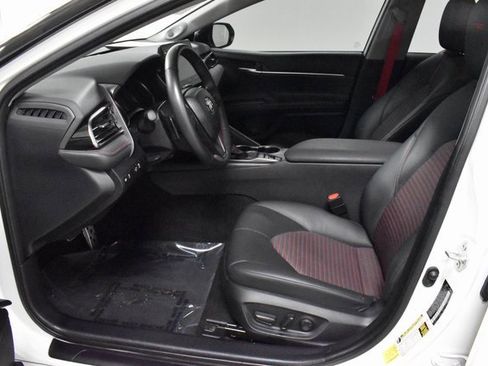 Used 2024 Toyota Camry image 12