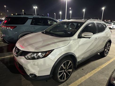 Certified 2018 Nissan Rogue Sport SL image 36