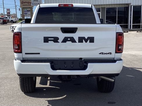 New 2026 RAM 2500 Big Horn AWD/4WD image 4