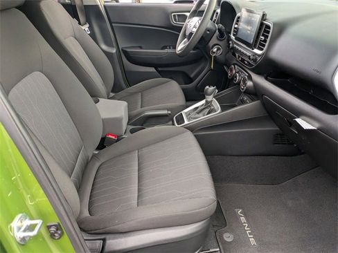 Certified 2022 Hyundai Venue SE image 36
