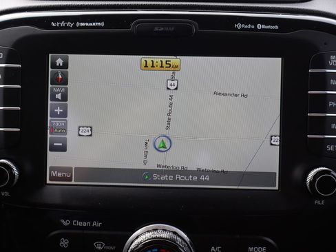 Used 2015 Kia Soul + w/ Audio Package FWD image 11