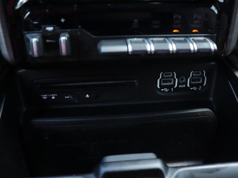 Used 2019 RAM 1500 Limited AWD/4WD image 29