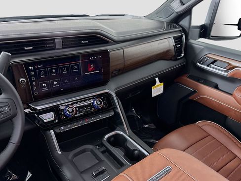 New 2026 GMC Sierra 2500 Denali Ultimate image 24