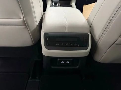 New 2026 Nissan Pathfinder SL image 17