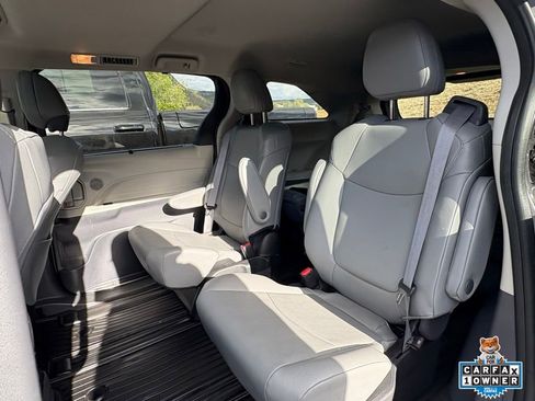 Used 2023 Toyota Sienna XLE AWD/4WD image 25