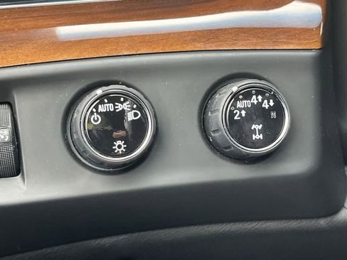 Used 2019 Cadillac Escalade ESV Premium Luxury image 51