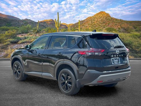 Used 2021 Nissan Rogue SV AWD/4WD image 6