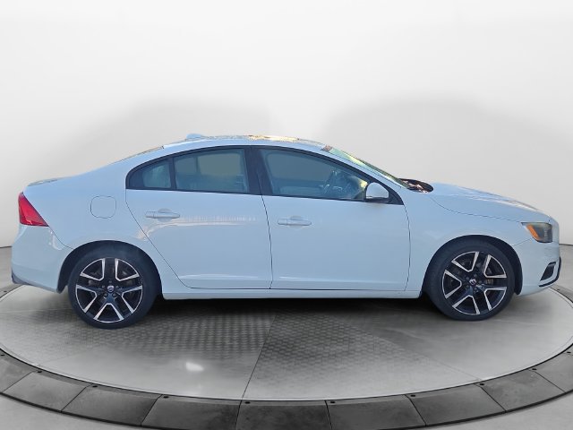 Used 2018 Volvo S60 T5 Dynamic w/ Vision Package AWD/4WD image 6