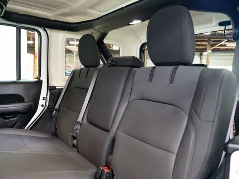 Used 2023 Jeep Wrangler Unlimited AWD/4WD image 24
