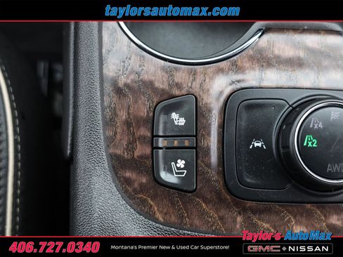 Used 2022 GMC Acadia Denali image 32