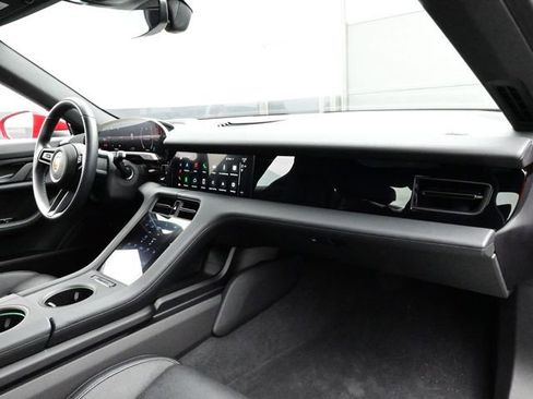 Certified 2022 Porsche Taycan 4S image 18