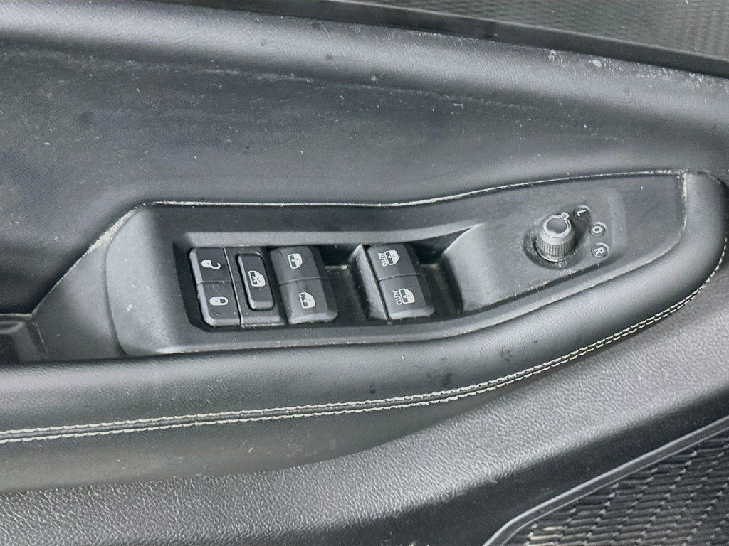 Used 2023 Jeep Grand Cherokee L Laredo w/ Luxury Tech Group I AWD/4WD image 23