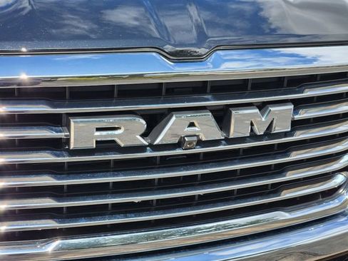 Used 2025 RAM 1500 Laramie AWD/4WD image 11