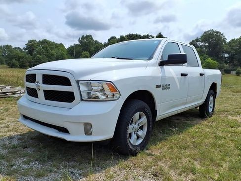 Used 2017 RAM 1500 Express AWD/4WD image 2