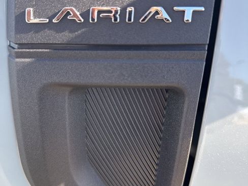 Used 2024 Ford Maverick Lariat image 11