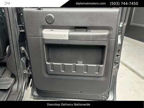 Used 2016 Ford F250 Lariat w/ Lariat Interior Package image 25
