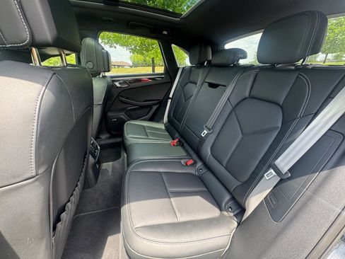 Certified 2025 Porsche Macan Turbo AWD/4WD image 20