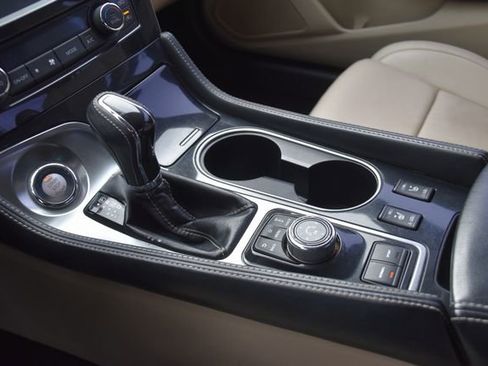 Used 2016 Nissan Maxima 3.5 SV image 33