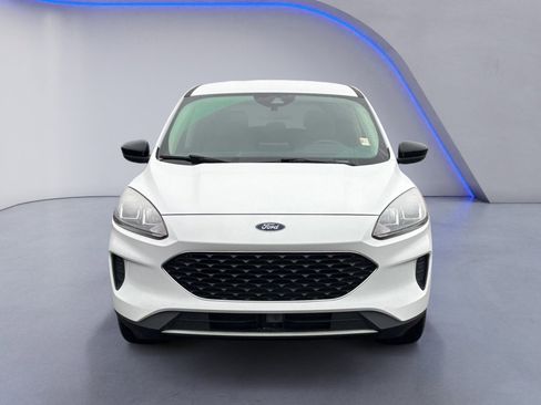 Used 2020 Ford Escape SE image 12