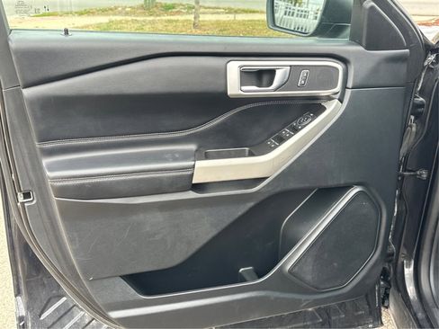 Used 2021 Ford Explorer XLT w/ Class III Trailer Tow Package image 11