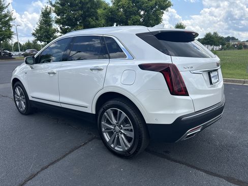 Used 2025 Cadillac XT5 Premium Luxury w/ Technology Package FWD image 7