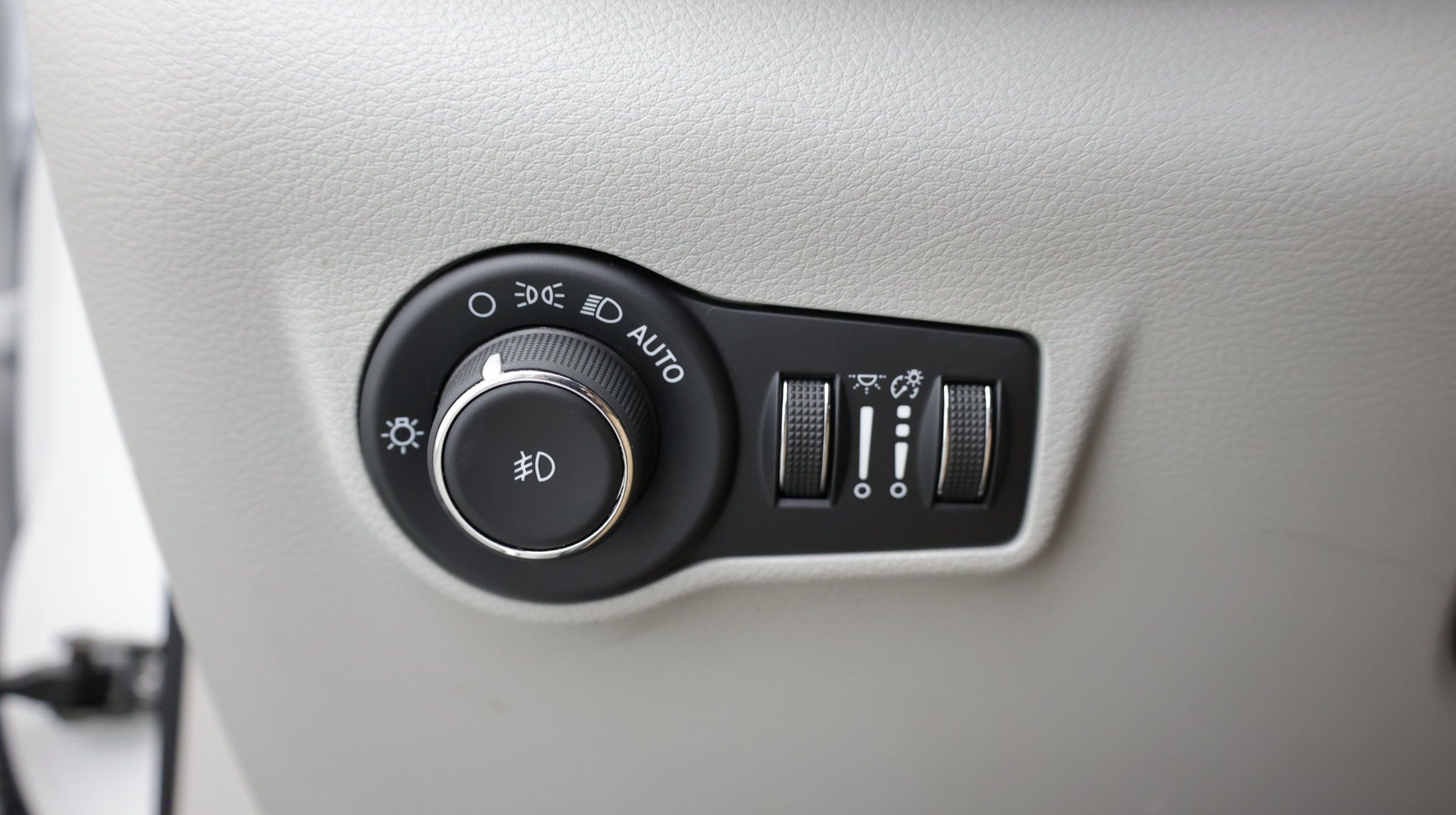 Used 2024 Jeep Compass Limited AWD/4WD image 16