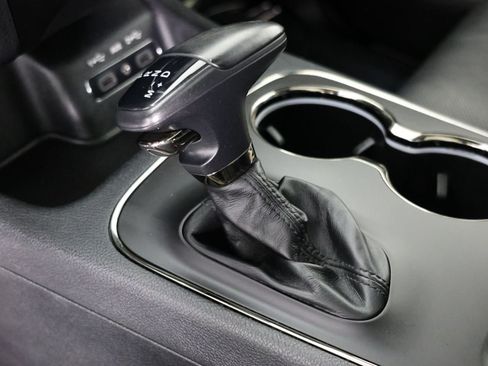 Used 2020 Dodge Durango R/T w/ Blacktop Package AWD/4WD image 6
