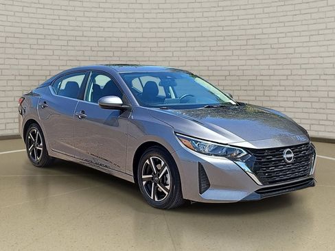 Certified 2024 Nissan Sentra SV FWD image 3