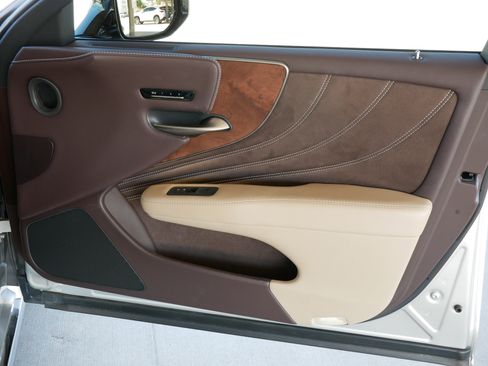 Used 2019 Lexus LS 500 image 12