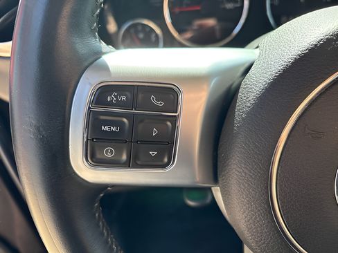 Used 2017 Jeep Wrangler Unlimited Rubicon AWD/4WD image 33