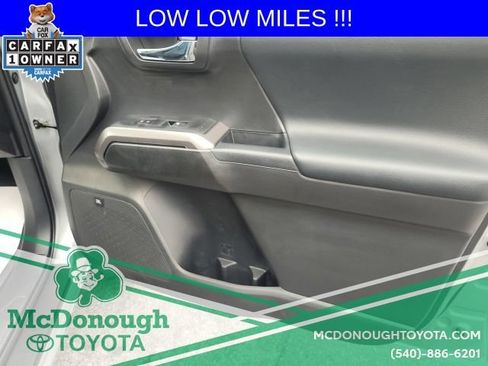 Used 2023 Toyota Tacoma Limited AWD/4WD image 31