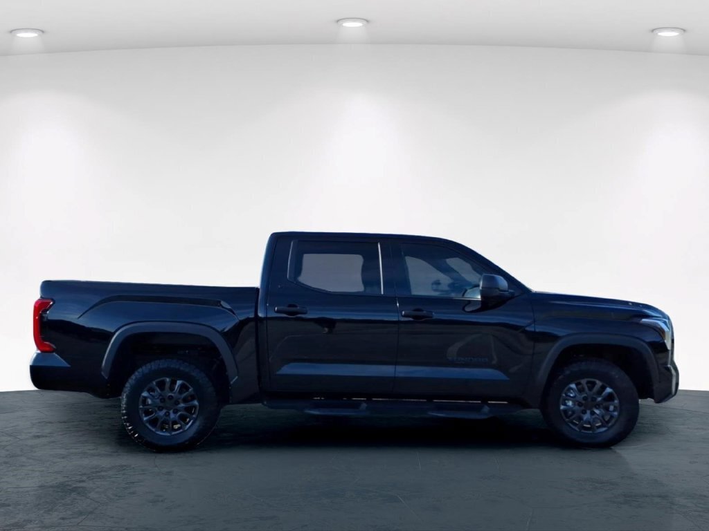 Used 2025 Toyota Tundra SR5 AWD/4WD image 7