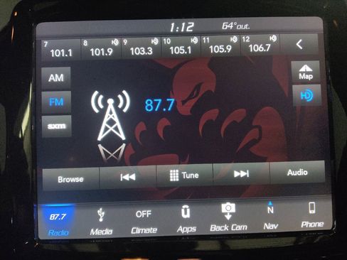 Used 2019 Jeep Cherokee Limited image 25