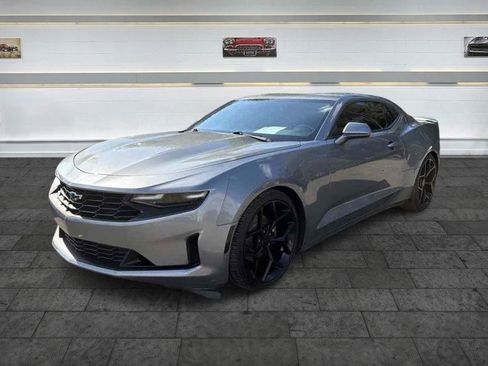 Used 2019 Chevrolet Camaro LT RWD image 3