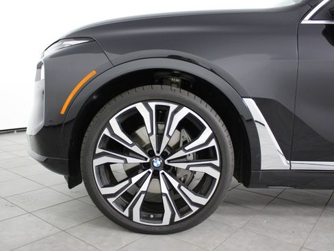 Used 2025 BMW X7 xDrive40i w/ Executive Package image 11