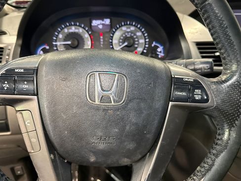 Used 2011 Honda Odyssey EX-L image 18