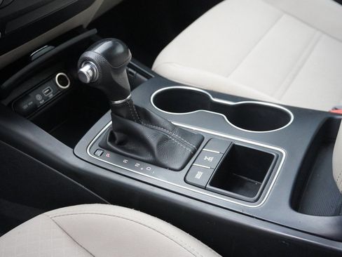 Used 2017 Kia Sorento LX image 47